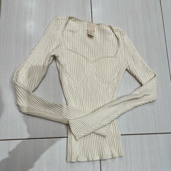 H&M Ribbed Sweatheart Neck Top - Picture 3 of 7